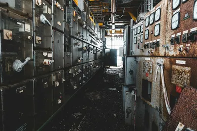 Data centre power cabinet installation